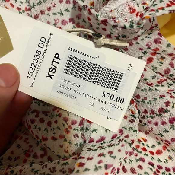 BNWT Dex floral mini dress - Picture 5 of 8